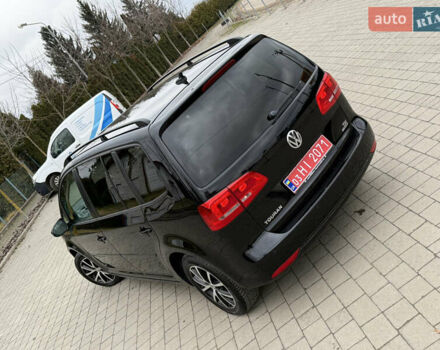 Черный Фольксваген Туран, объемом двигателя 1.6 л и пробегом 211 тыс. км за 11300 $, фото 10 на Automoto.ua