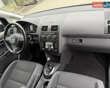 Черный Фольксваген Туран, объемом двигателя 1.6 л и пробегом 211 тыс. км за 11300 $, фото 64 на Automoto.ua