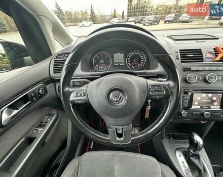 Черный Фольксваген Туран, объемом двигателя 2 л и пробегом 240 тыс. км за 11900 $, фото 26 на Automoto.ua