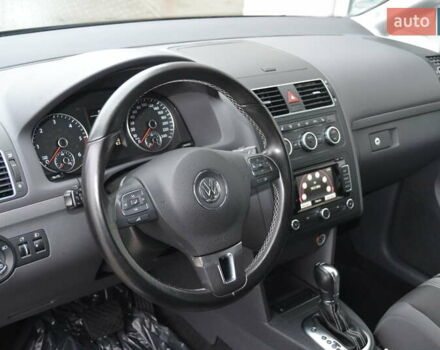 Черный Фольксваген Туран, объемом двигателя 2 л и пробегом 230 тыс. км за 14200 $, фото 13 на Automoto.ua
