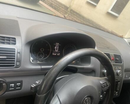 Черный Фольксваген Туран, объемом двигателя 1.6 л и пробегом 3 тыс. км за 9000 $, фото 13 на Automoto.ua