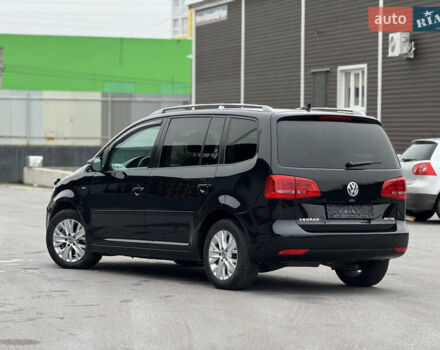 Чорний Фольксваген Туран, об'ємом двигуна 1.97 л та пробігом 243 тис. км за 12550 $, фото 4 на Automoto.ua