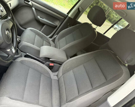 Чорний Фольксваген Туран, об'ємом двигуна 1.6 л та пробігом 243 тис. км за 8900 $, фото 20 на Automoto.ua