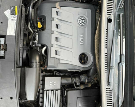 Чорний Фольксваген Туран, об'ємом двигуна 1.6 л та пробігом 243 тис. км за 8900 $, фото 23 на Automoto.ua