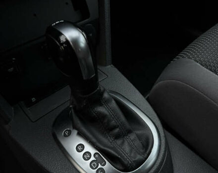 Черный Фольксваген Туран, объемом двигателя 1.6 л и пробегом 225 тыс. км за 8850 $, фото 16 на Automoto.ua