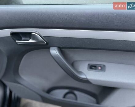 Чорний Фольксваген Туран, об'ємом двигуна 1.6 л та пробігом 231 тис. км за 11800 $, фото 48 на Automoto.ua