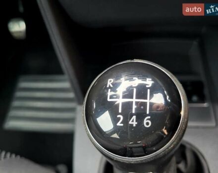 Черный Фольксваген Туран, объемом двигателя 1.6 л и пробегом 204 тыс. км за 11950 $, фото 73 на Automoto.ua