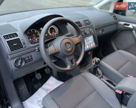 Чорний Фольксваген Туран, об'ємом двигуна 1.6 л та пробігом 231 тис. км за 11800 $, фото 23 на Automoto.ua