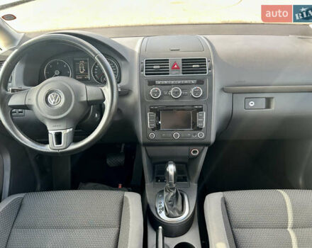 Чорний Фольксваген Туран, об'ємом двигуна 1.6 л та пробігом 220 тис. км за 10700 $, фото 11 на Automoto.ua