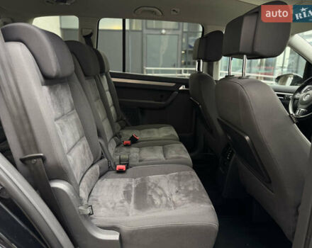 Черный Фольксваген Туран, объемом двигателя 1.4 л и пробегом 171 тыс. км за 10799 $, фото 16 на Automoto.ua