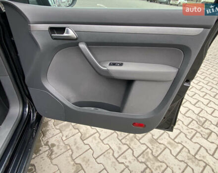 Чорний Фольксваген Туран, об'ємом двигуна 1.97 л та пробігом 265 тис. км за 10900 $, фото 29 на Automoto.ua