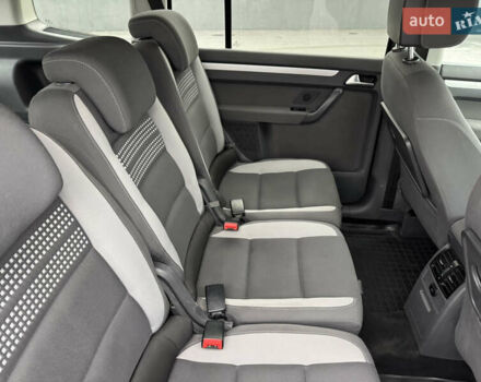 Чорний Фольксваген Туран, об'ємом двигуна 1.97 л та пробігом 243 тис. км за 12550 $, фото 24 на Automoto.ua