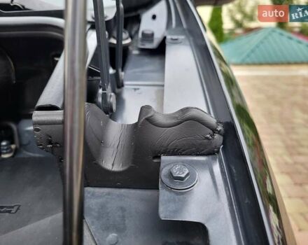 Черный Фольксваген Туран, объемом двигателя 1.6 л и пробегом 204 тыс. км за 11950 $, фото 100 на Automoto.ua