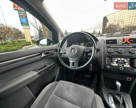 Черный Фольксваген Туран, объемом двигателя 2 л и пробегом 240 тыс. км за 11900 $, фото 23 на Automoto.ua