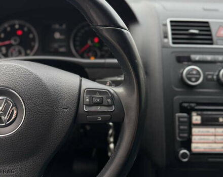 Черный Фольксваген Туран, объемом двигателя 1.4 л и пробегом 171 тыс. км за 10799 $, фото 9 на Automoto.ua