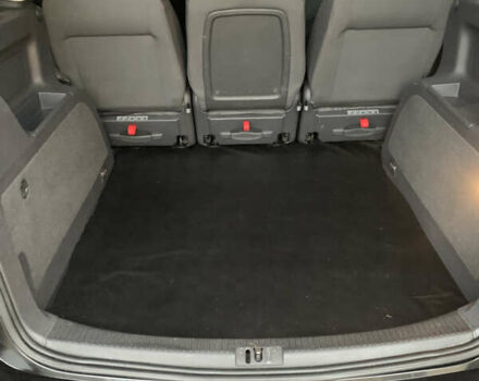 Черный Фольксваген Туран, объемом двигателя 1.97 л и пробегом 281 тыс. км за 13500 $, фото 7 на Automoto.ua