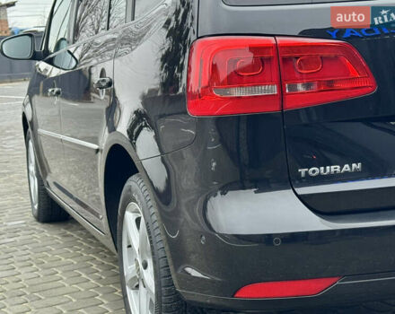 Черный Фольксваген Туран, объемом двигателя 2 л и пробегом 196 тыс. км за 14599 $, фото 23 на Automoto.ua