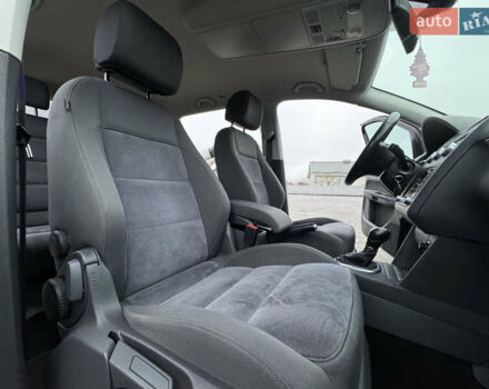 Черный Фольксваген Туран, объемом двигателя 2 л и пробегом 196 тыс. км за 14599 $, фото 45 на Automoto.ua