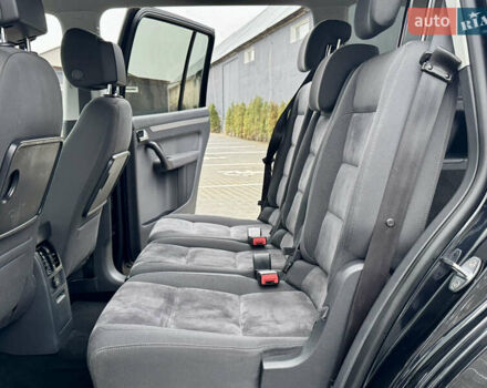 Черный Фольксваген Туран, объемом двигателя 2 л и пробегом 196 тыс. км за 14599 $, фото 34 на Automoto.ua