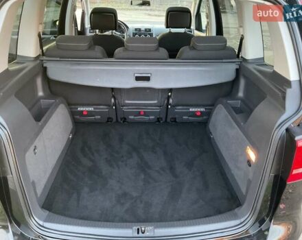 Черный Фольксваген Туран, объемом двигателя 1.6 л и пробегом 231 тыс. км за 11750 $, фото 14 на Automoto.ua