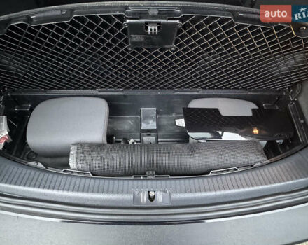 Черный Фольксваген Туран, объемом двигателя 2 л и пробегом 196 тыс. км за 14599 $, фото 38 на Automoto.ua