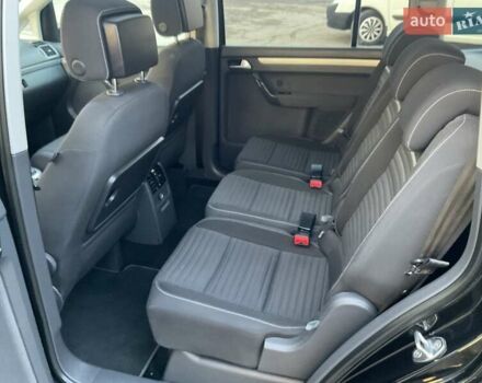 Черный Фольксваген Туран, объемом двигателя 1.6 л и пробегом 231 тыс. км за 11750 $, фото 13 на Automoto.ua