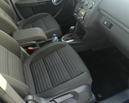 Черный Фольксваген Туран, объемом двигателя 0 л и пробегом 211 тыс. км за 12800 $, фото 5 на Automoto.ua