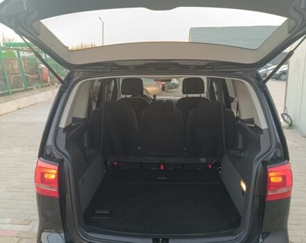 Черный Фольксваген Туран, объемом двигателя 0 л и пробегом 211 тыс. км за 12800 $, фото 4 на Automoto.ua