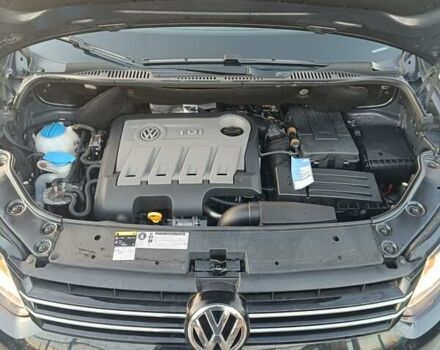 Черный Фольксваген Туран, объемом двигателя 1.6 л и пробегом 211 тыс. км за 12800 $, фото 12 на Automoto.ua
