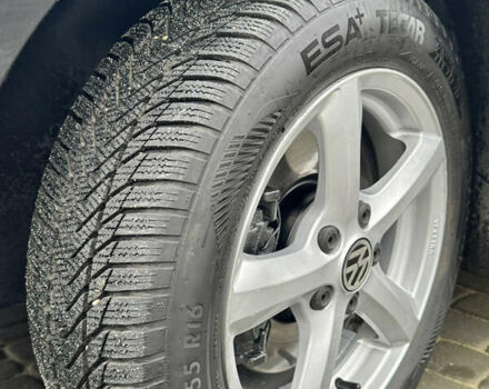 Черный Фольксваген Туран, объемом двигателя 2 л и пробегом 196 тыс. км за 14599 $, фото 62 на Automoto.ua