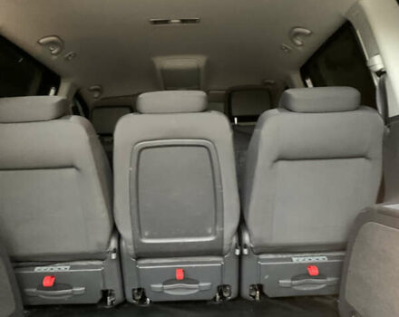 Черный Фольксваген Туран, объемом двигателя 1.97 л и пробегом 281 тыс. км за 13500 $, фото 8 на Automoto.ua