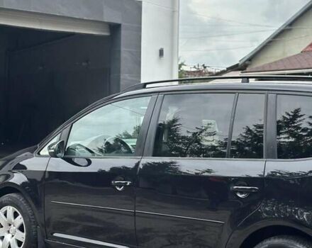 Черный Фольксваген Туран, объемом двигателя 1.6 л и пробегом 250 тыс. км за 9500 $, фото 9 на Automoto.ua