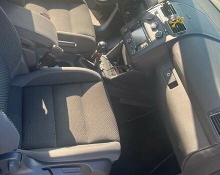 Черный Фольксваген Туран, объемом двигателя 1.6 л и пробегом 295 тыс. км за 12100 $, фото 14 на Automoto.ua