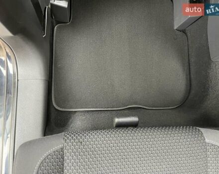 Черный Фольксваген Туран, объемом двигателя 1.4 л и пробегом 207 тыс. км за 10777 $, фото 126 на Automoto.ua