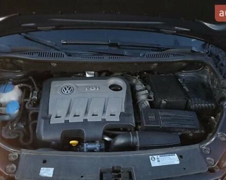 Черный Фольксваген Туран, объемом двигателя 1.6 л и пробегом 165 тыс. км за 13250 $, фото 81 на Automoto.ua