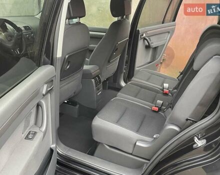 Черный Фольксваген Туран, объемом двигателя 1.4 л и пробегом 207 тыс. км за 10777 $, фото 130 на Automoto.ua