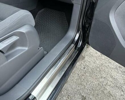 Чорний Фольксваген Туран, об'ємом двигуна 2 л та пробігом 248 тис. км за 13150 $, фото 17 на Automoto.ua