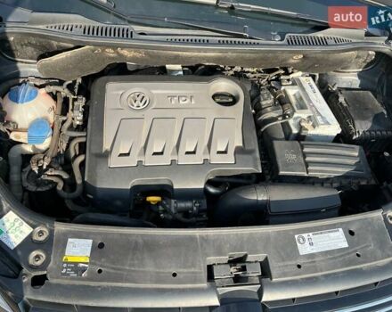 Черный Фольксваген Туран, объемом двигателя 1.6 л и пробегом 295 тыс. км за 12100 $, фото 21 на Automoto.ua