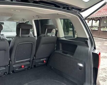 Черный Фольксваген Туран, объемом двигателя 1.6 л и пробегом 250 тыс. км за 9500 $, фото 18 на Automoto.ua