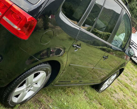 Чорний Фольксваген Туран, об'ємом двигуна 1.6 л та пробігом 253 тис. км за 12700 $, фото 11 на Automoto.ua