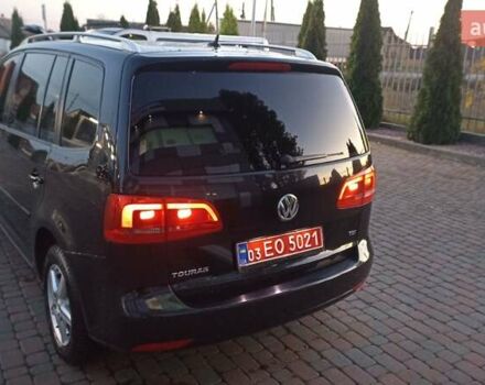 Черный Фольксваген Туран, объемом двигателя 1.6 л и пробегом 165 тыс. км за 13250 $, фото 51 на Automoto.ua