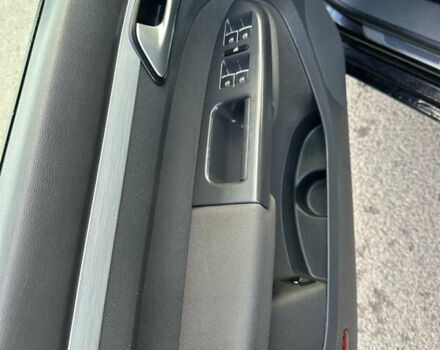 Черный Фольксваген Туран, объемом двигателя 1.97 л и пробегом 223 тыс. км за 13450 $, фото 18 на Automoto.ua