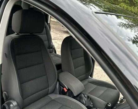 Черный Фольксваген Туран, объемом двигателя 1.6 л и пробегом 250 тыс. км за 9500 $, фото 21 на Automoto.ua