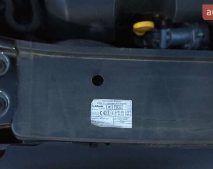 Черный Фольксваген Туран, объемом двигателя 1.6 л и пробегом 165 тыс. км за 13250 $, фото 82 на Automoto.ua