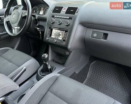 Чорний Фольксваген Туран, об'ємом двигуна 2 л та пробігом 248 тис. км за 13150 $, фото 18 на Automoto.ua