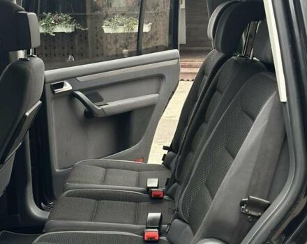 Черный Фольксваген Туран, объемом двигателя 1.6 л и пробегом 250 тыс. км за 9500 $, фото 17 на Automoto.ua