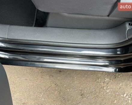 Черный Фольксваген Туран, объемом двигателя 1.4 л и пробегом 207 тыс. км за 10777 $, фото 124 на Automoto.ua