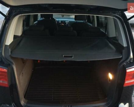 Черный Фольксваген Туран, объемом двигателя 1.6 л и пробегом 165 тыс. км за 13250 $, фото 48 на Automoto.ua