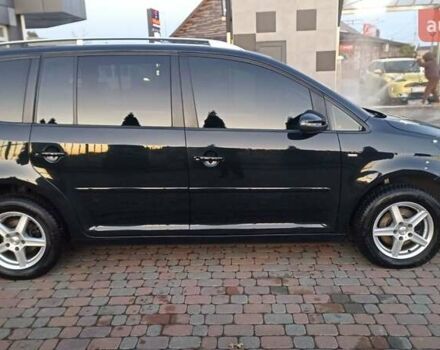 Черный Фольксваген Туран, объемом двигателя 1.6 л и пробегом 165 тыс. км за 13250 $, фото 5 на Automoto.ua