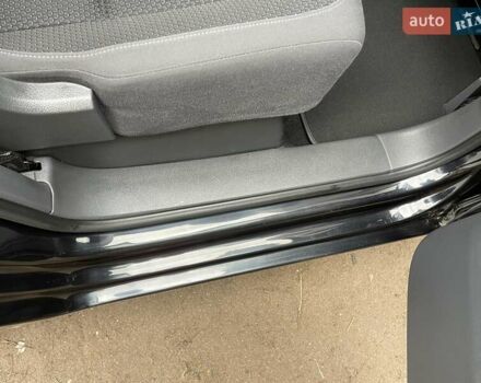 Черный Фольксваген Туран, объемом двигателя 1.4 л и пробегом 207 тыс. км за 10777 $, фото 135 на Automoto.ua